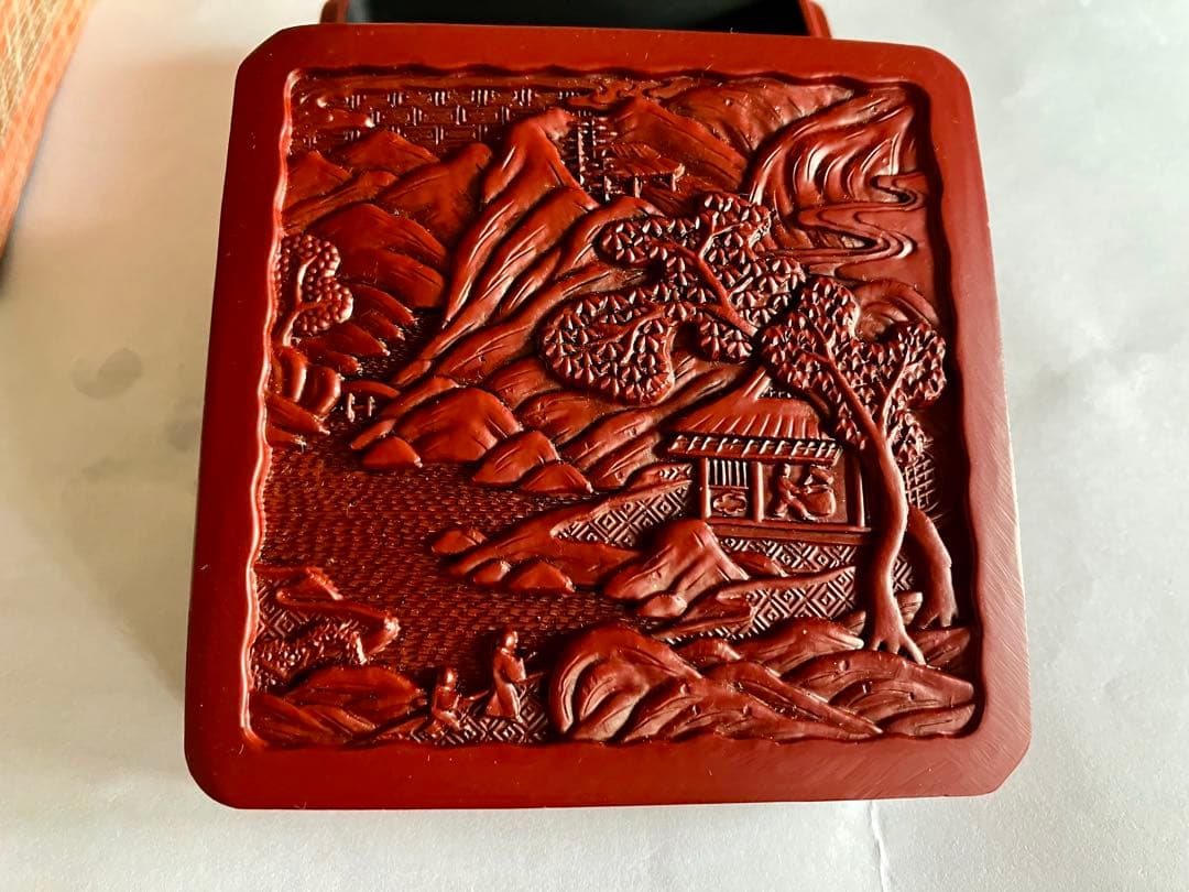 中国赤色彫刻硯箱と墨セット