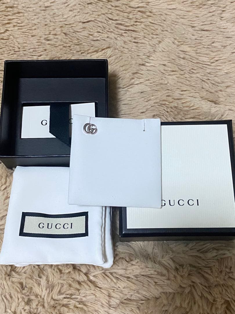 ★箱付き　GUCCI ピアス ダブルGロゴ 即購入OK★