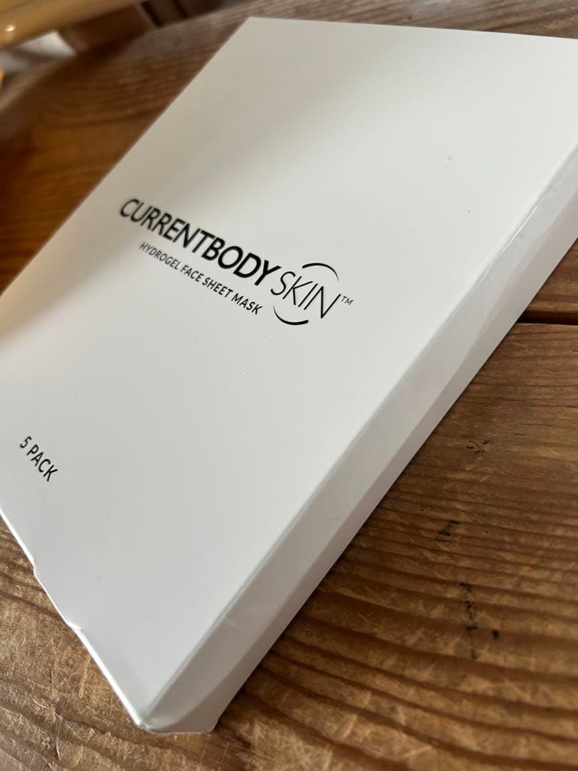 CURRENT BODY SKIN LED リップパーフェクター&フェイマスク