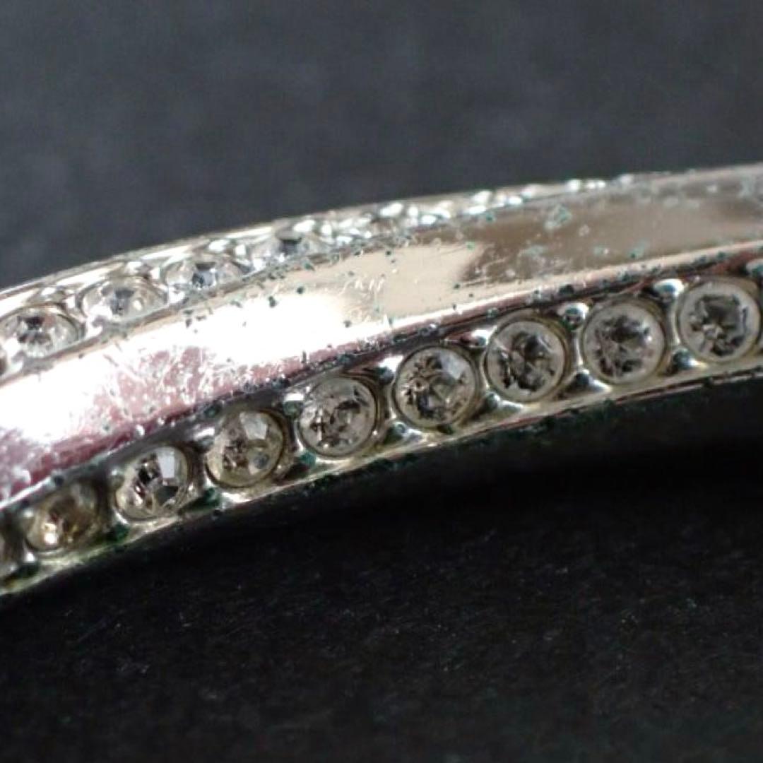 スワロフスキー Swarovski バングル Hilt Mサイズ ツイスト