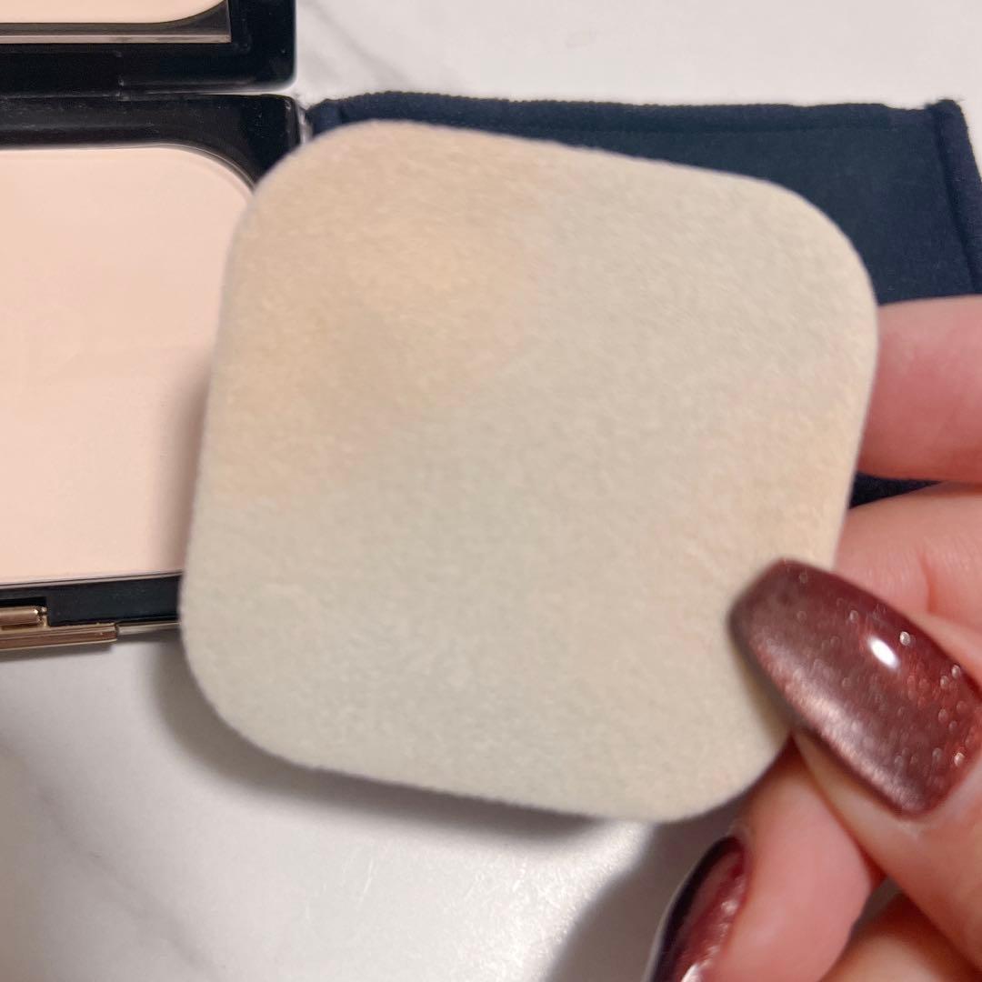 クレドポーボーテ プードルコンパクトエサンシエルｎ（エレガントスリム）