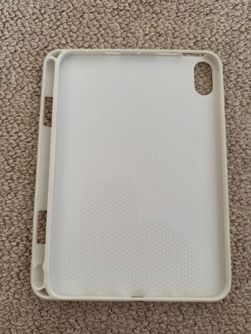 Apple iPad mini 第6世代 スターライト 中古品