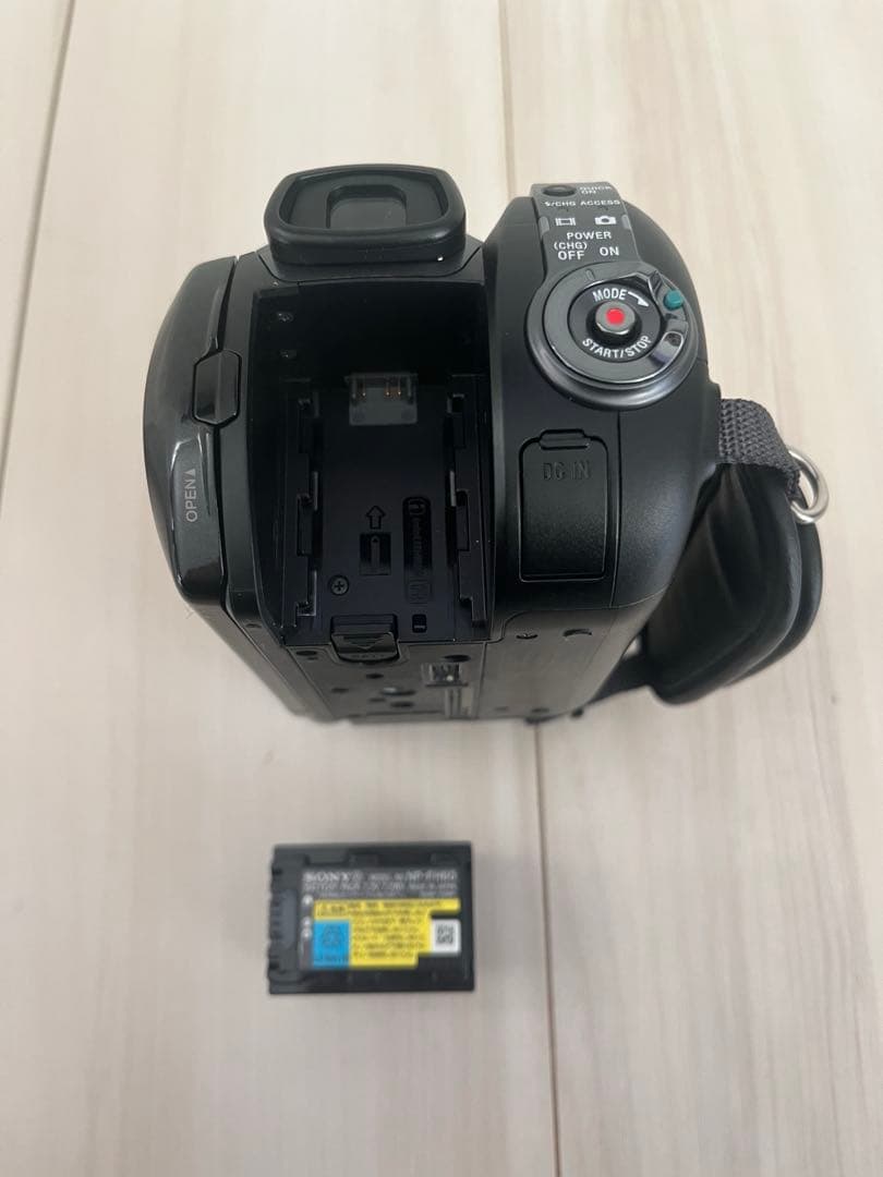 大容量120GBHDビデオカメラ SONY Handycam HDR-SR12