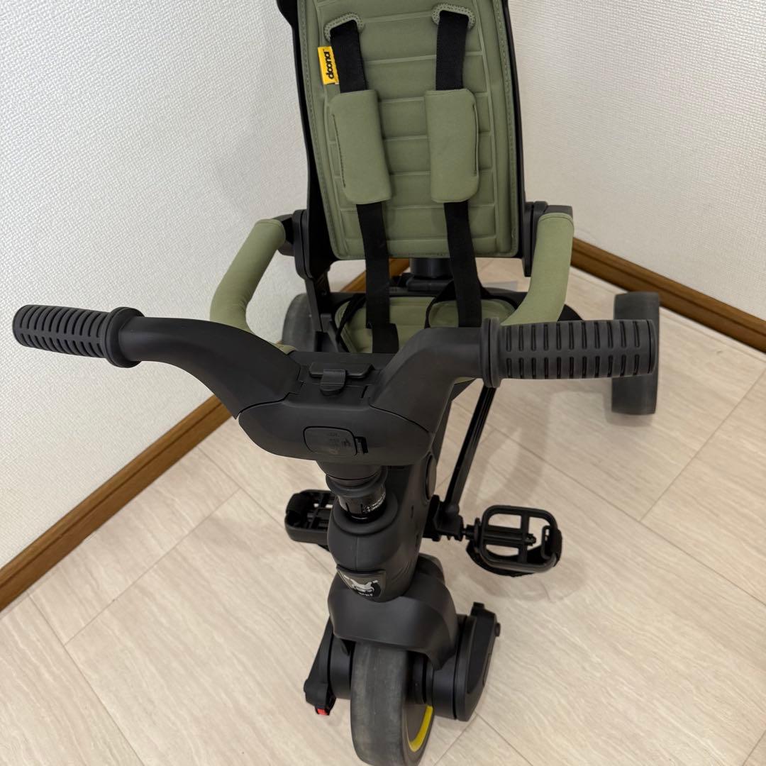 【美品】doonaドゥーナ リキトライク　世界最小 折りたたみ三輪車　カーキ