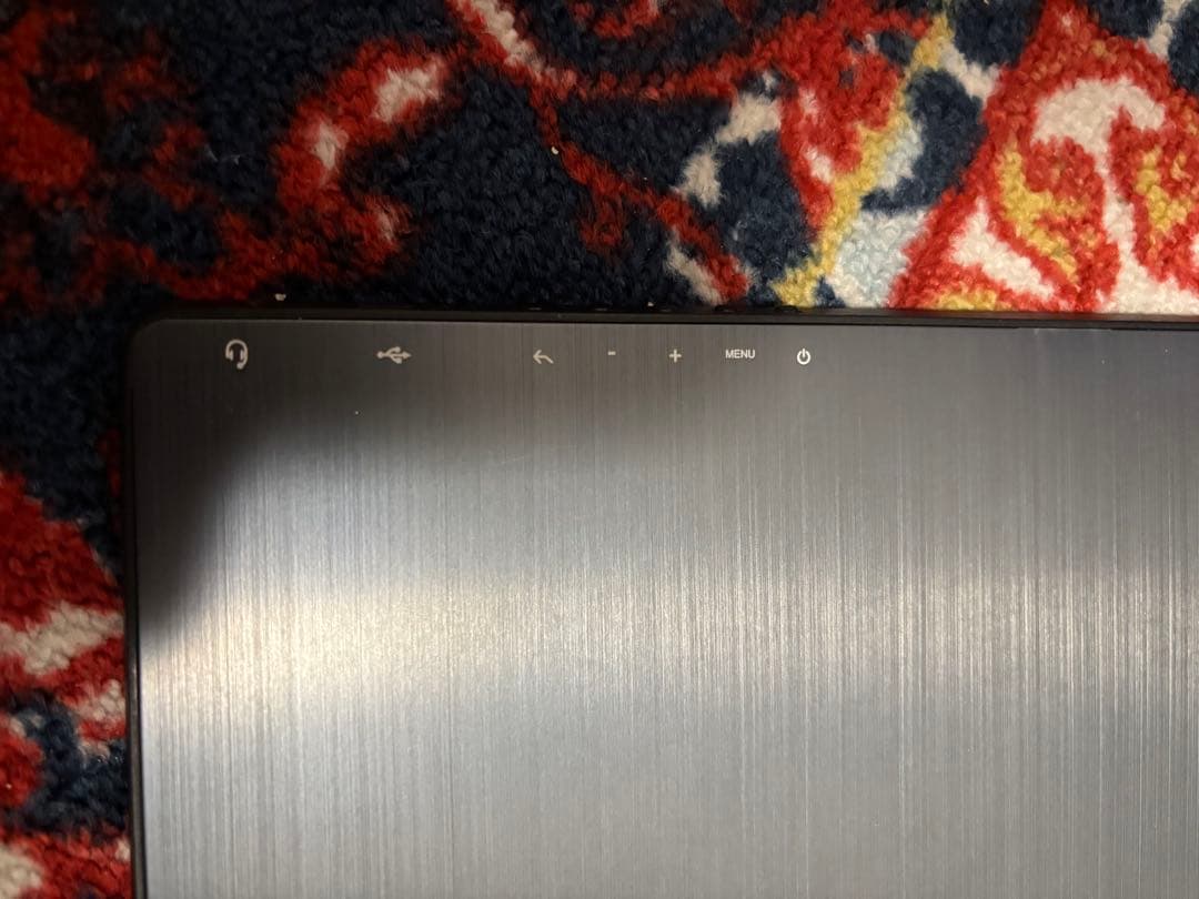 4K モバイルモニター　13.3インチ