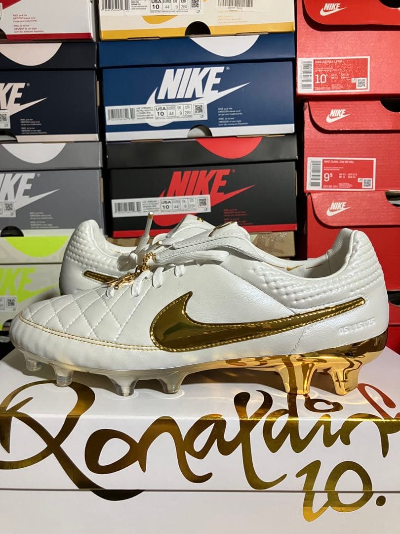 Ronaldinho × Nike Tiempo Legend FG
