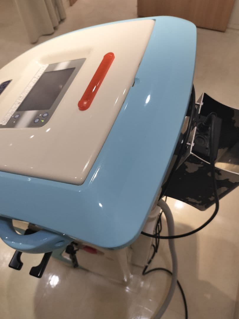 DEKA MUSEE PLATINUM 業務用脱毛器　脱毛エステ店の方へオススメ