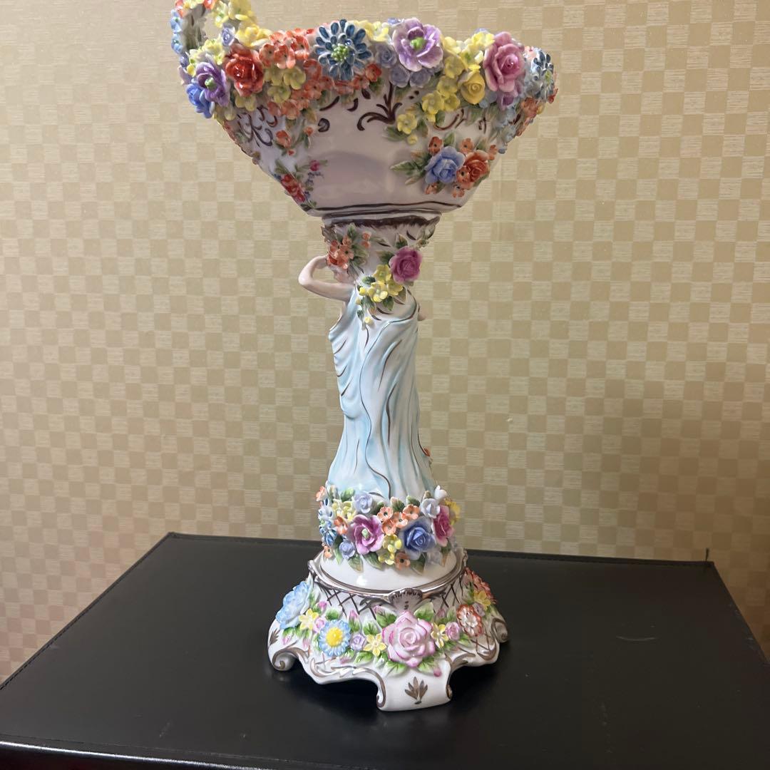 オブジェ　高級花瓶　花器