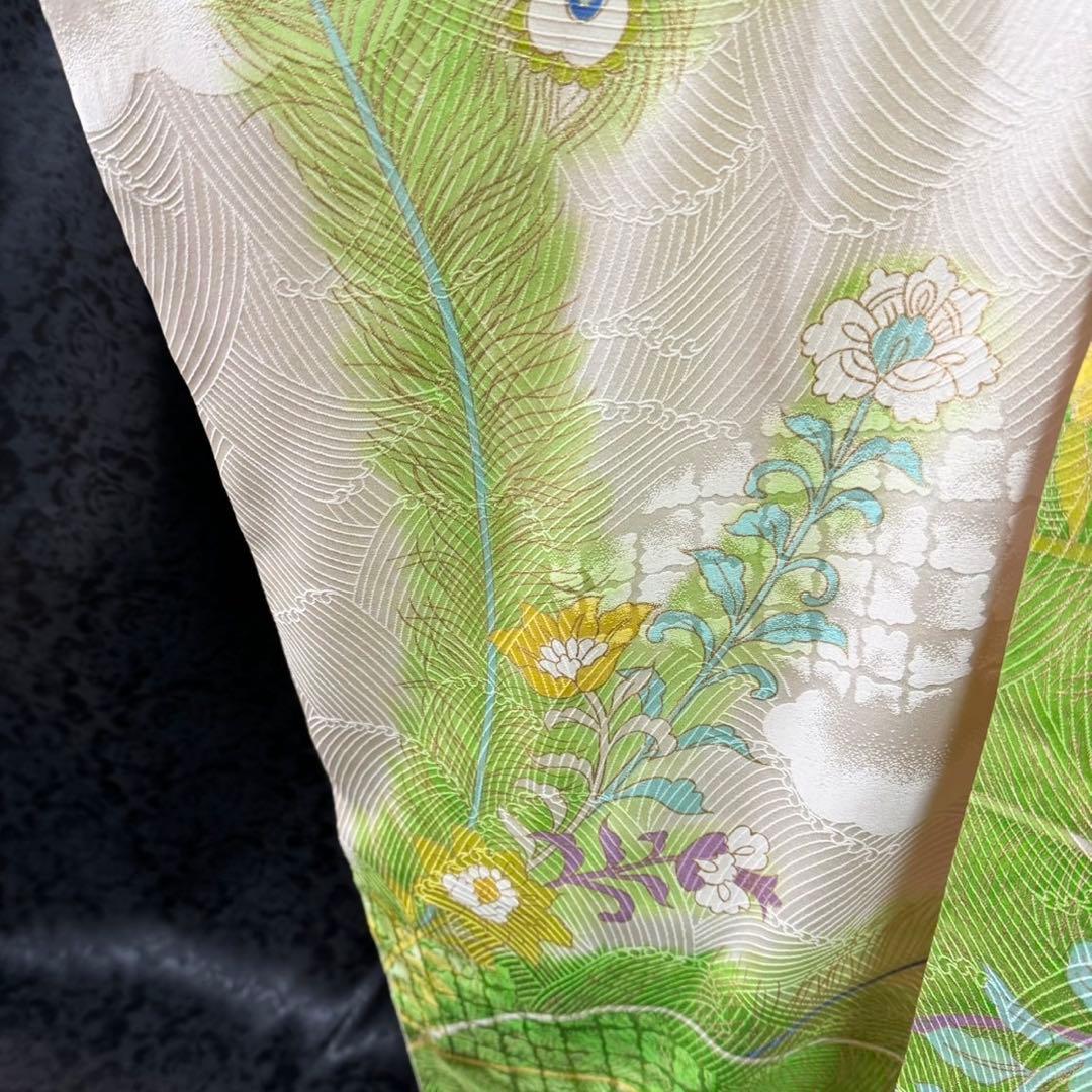 美品　孔雀　刺繍　駒刺繍　金彩　縮緬　地紋　逸品　振袖　※振袖・長襦袢のみ