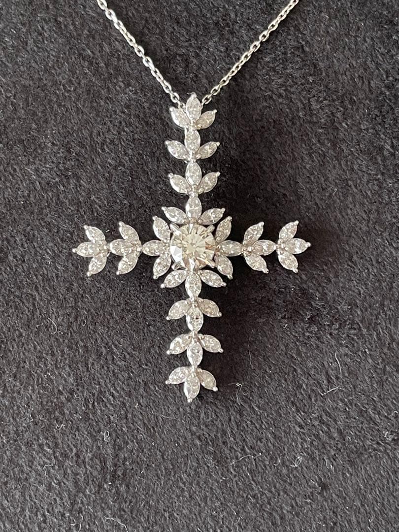 モンロー様❤︎ダイヤモンドクロスネックレス