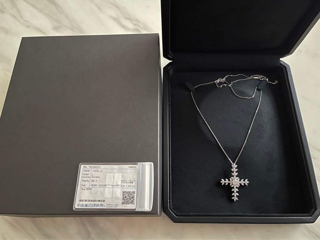 モンロー様❤︎ダイヤモンドクロスネックレス