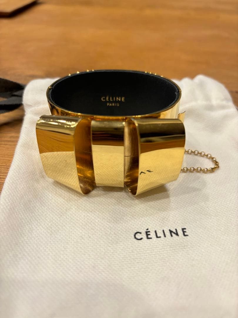 1011MOCA　セリーヌ　マンシェットバングル　フィービーファイロ