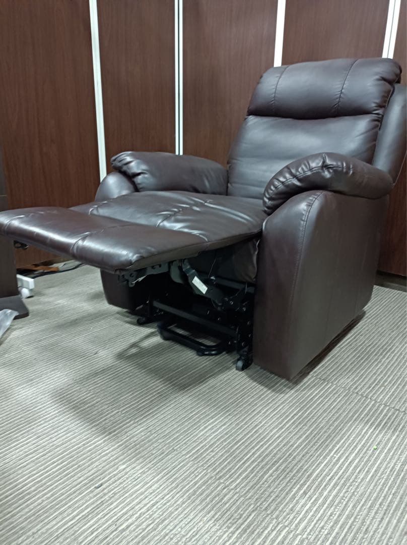 八6402【SHIFFON】シフォン 電動リクライニングソファ(キャスター付)