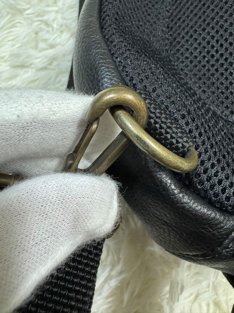 CHIGRACCI チグラッチ　ボディバッグ　猫バッグ　ブラック　レザー　猫