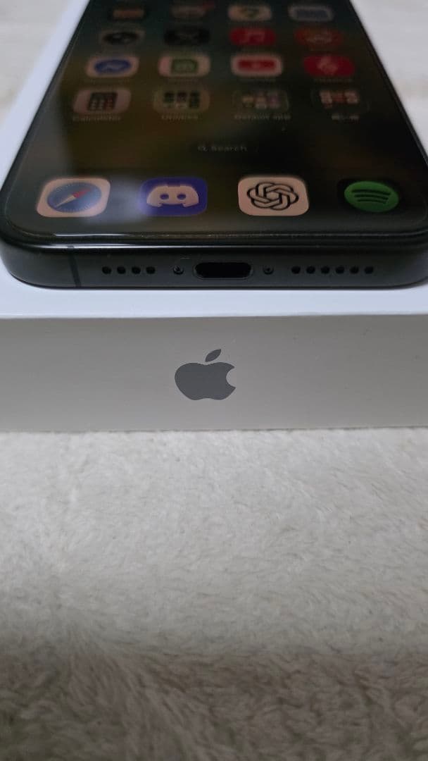 [美品] iPhone 15 ProMax 本体 256GB ブラックチタニウム