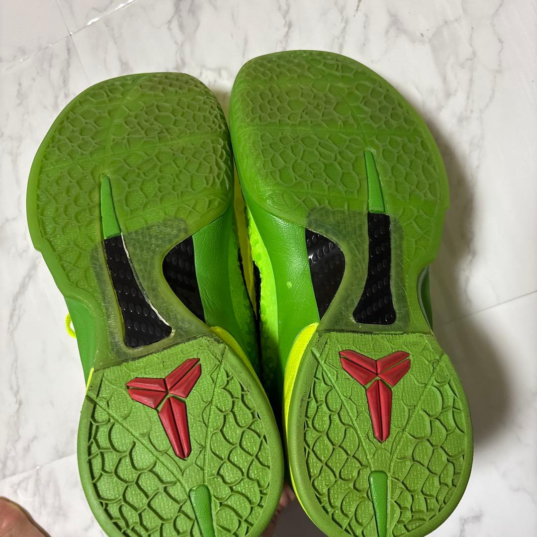 コービー・ブライアント バスケットシューズ 蛍光イエロー