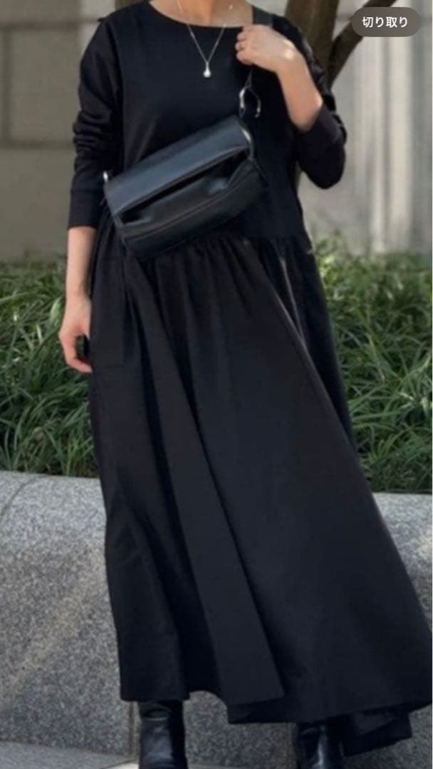 新品！ビアズリー　レザーボディバッグ　ブラック