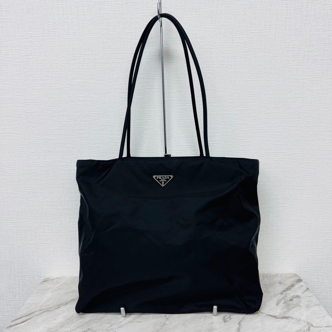 ✨PRADA✨プラダ✨三角ロゴプレート✨ブラック✨ナイロン✨トートバッグ✨