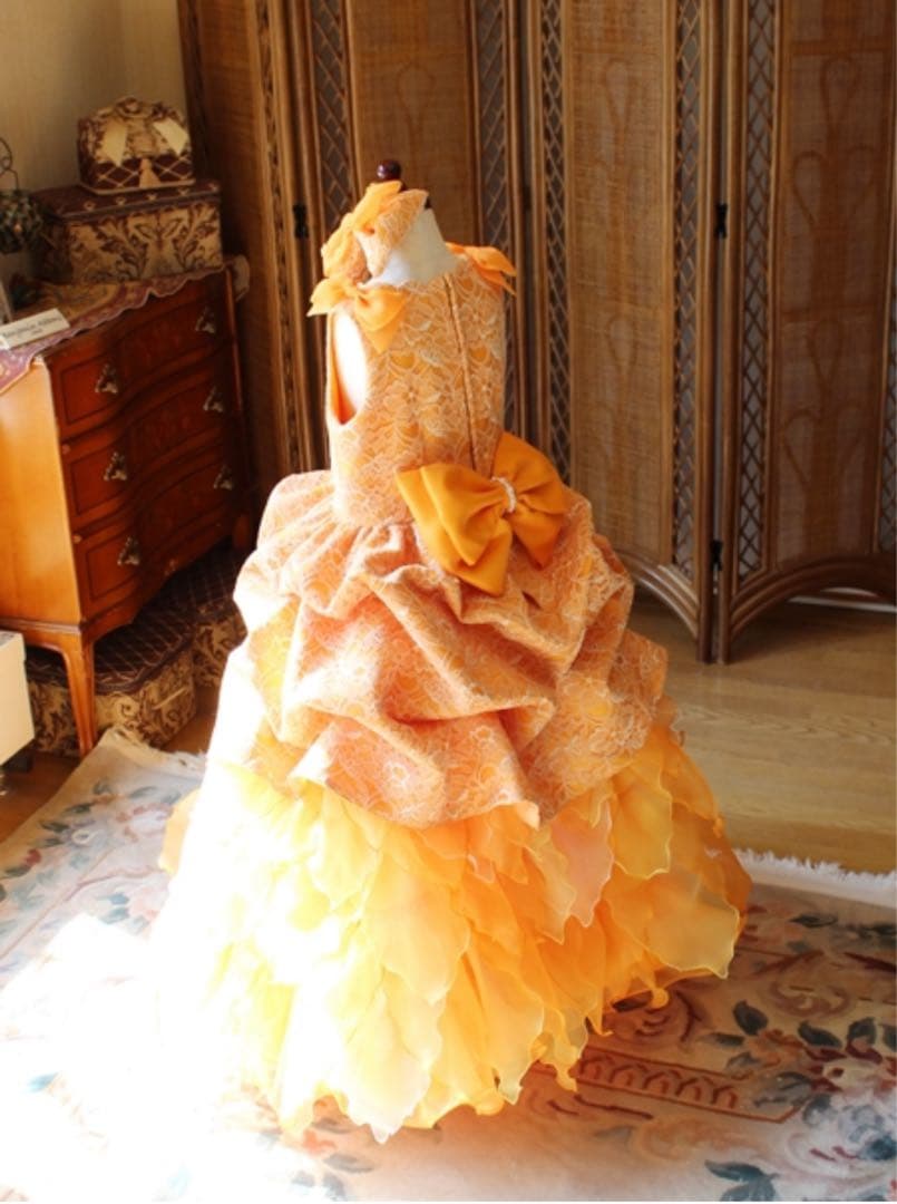 にゃんたん様　オーダーメイド　赤130＆オレンジ120〜130フォーマルドレス