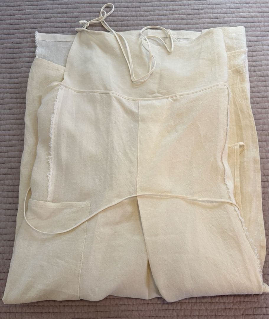 This___tokyo オリジナルエプロン　白磁　ホワイト