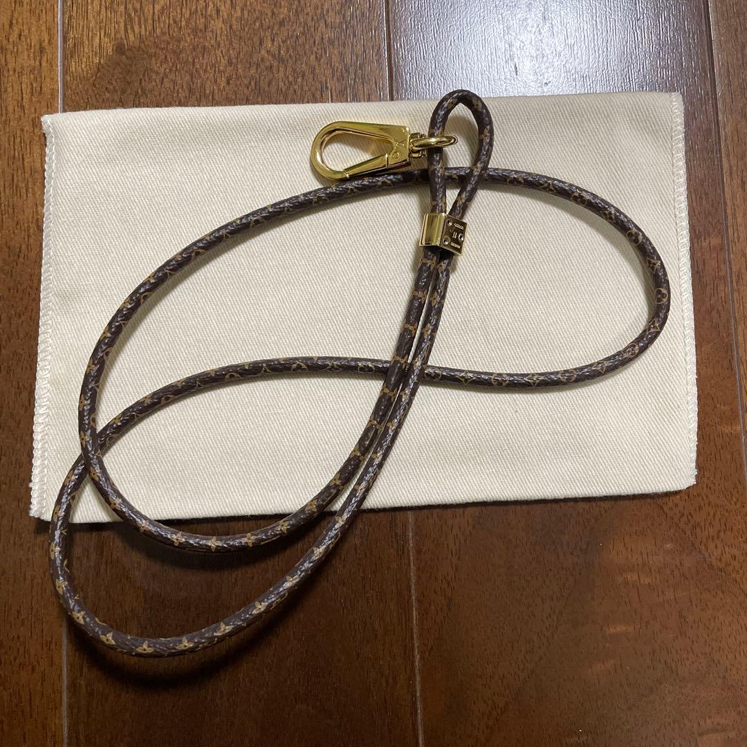 【美品】ルイヴィトン スマホ ネックストラップ ホルダー付き