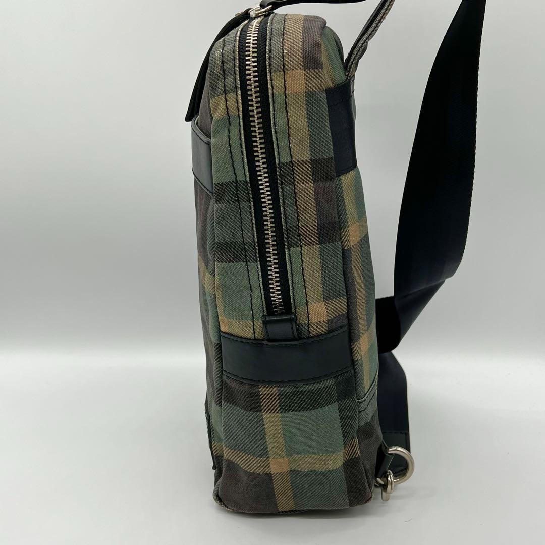 【美品】ヴィヴィアン ボディバッグ ワンショルダーバッグ オーブ グリーン