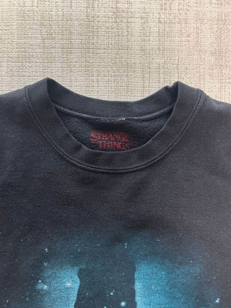 STRANGER THINGS ブラック スウェット M
