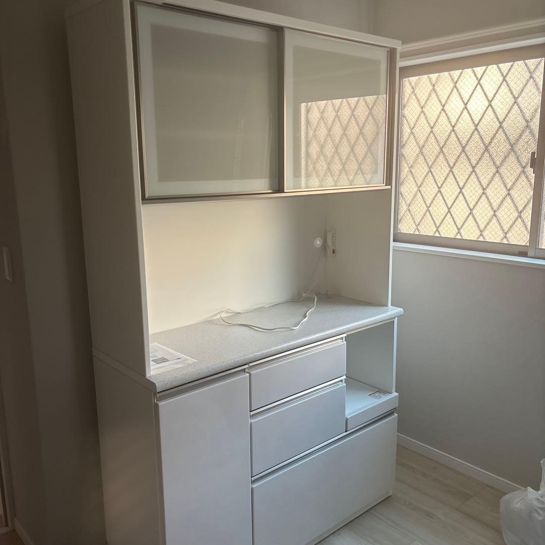 ニトリ食器棚(アルミナ2)3/6まで出品