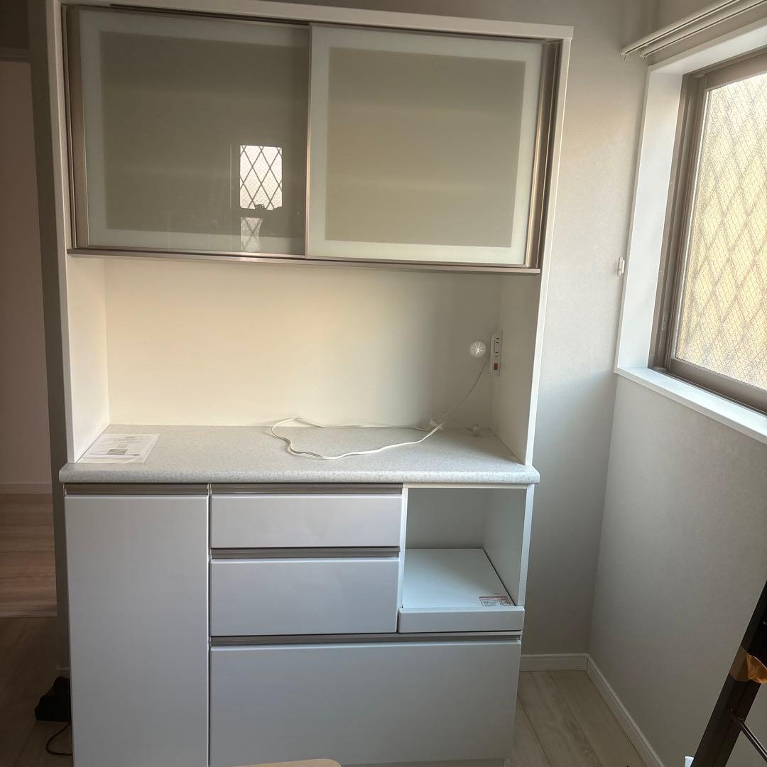 ニトリ食器棚(アルミナ2)3/6まで出品