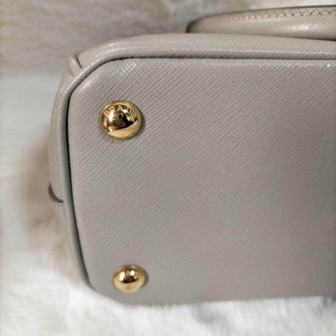 PRADA　プラダ　サフィアーノ　POMICE　ハンドバッグ