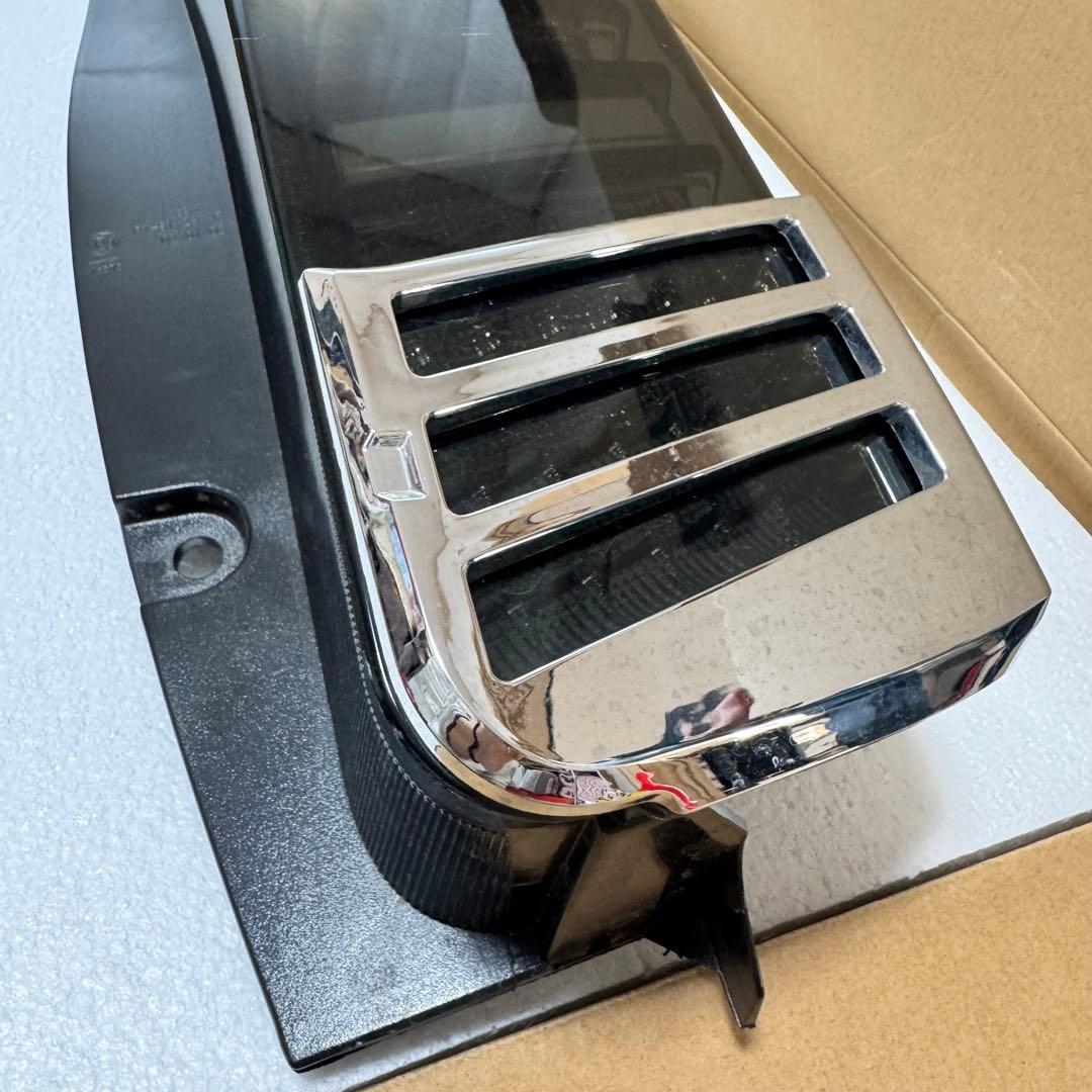 ❤️送料無料❤️80系ヴォクシー テールランプ スモーク ダズフェローズ 中古品