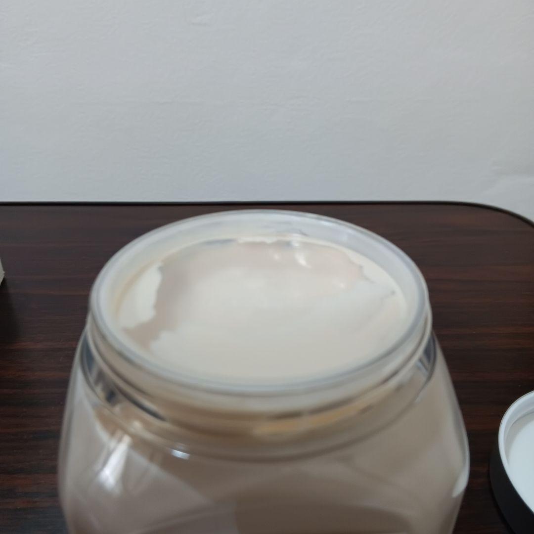 1-15　ローラ メルシエ ホイップトボディクリーム アンバーバニラ 340g