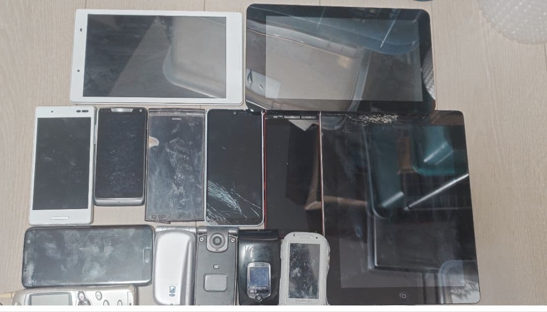 携帯電話　45点　ジャンク品　まとめ売り