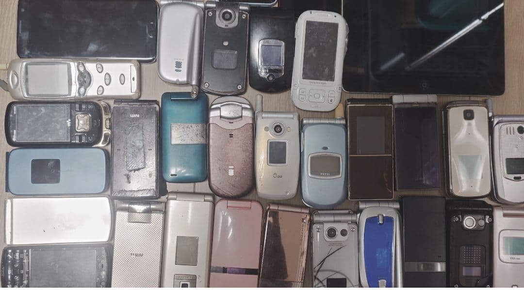 携帯電話　45点　ジャンク品　まとめ売り