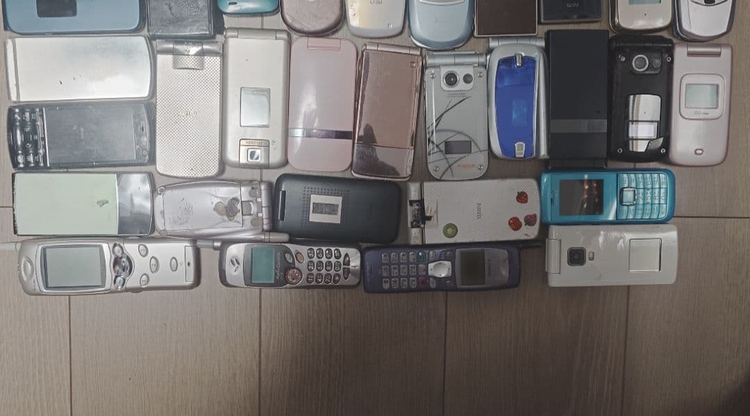 携帯電話　45点　ジャンク品　まとめ売り