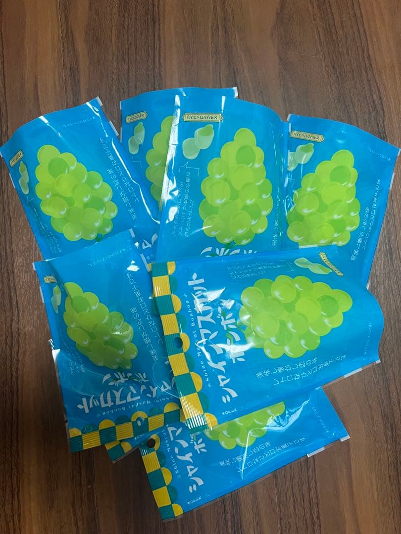 【新発売】シャインマスカットボンボン 新品未開封10 袋