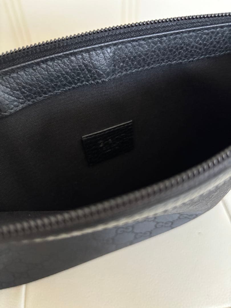 GUCCI ブラック クラッチバッグ