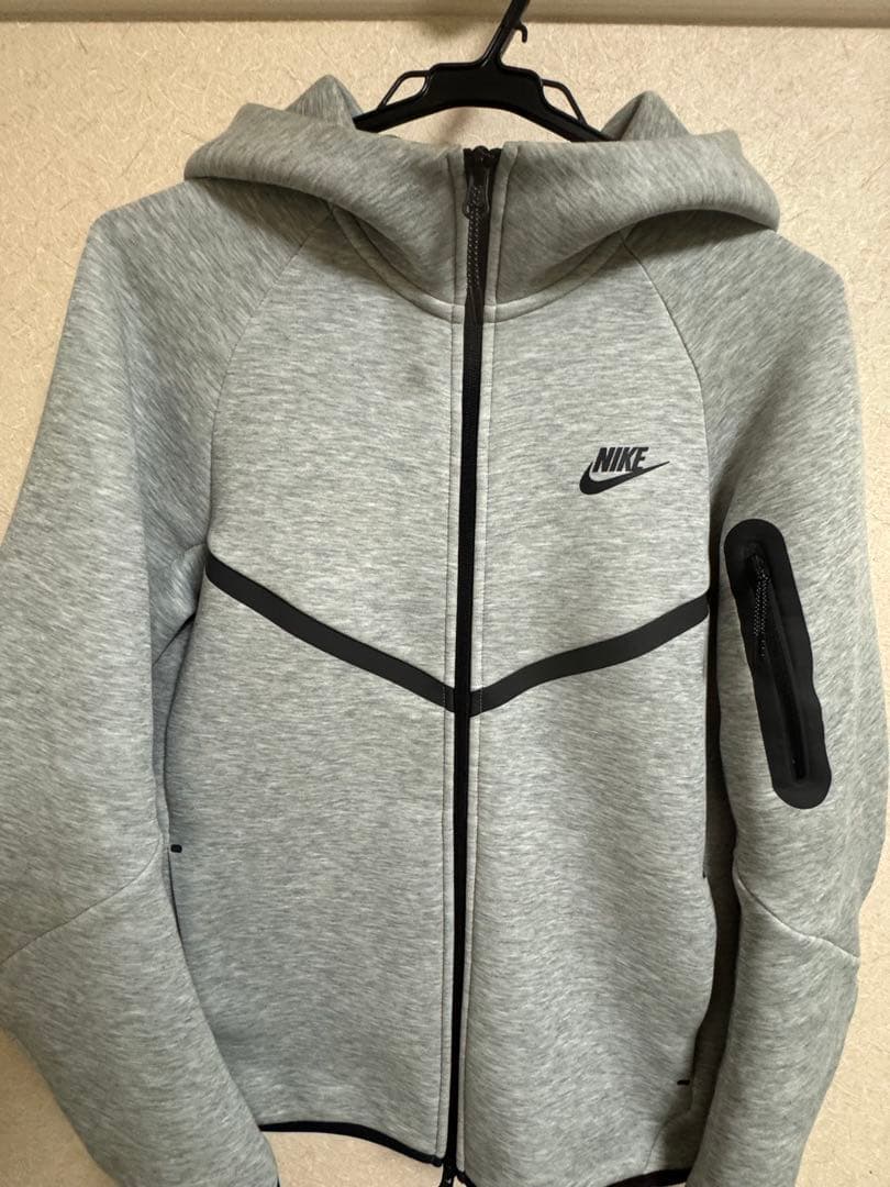 NIKEテックフリース　上のみ