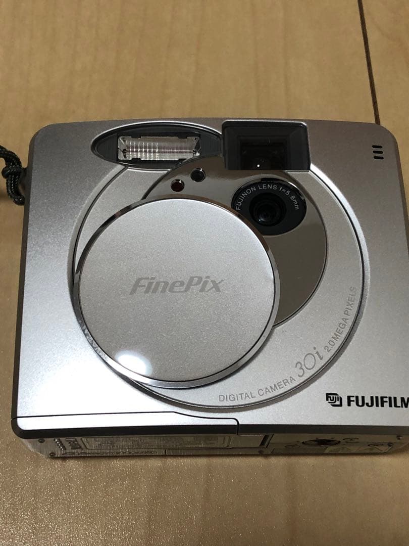 FUJIFILM FinePix 30i シルバー SDカード付