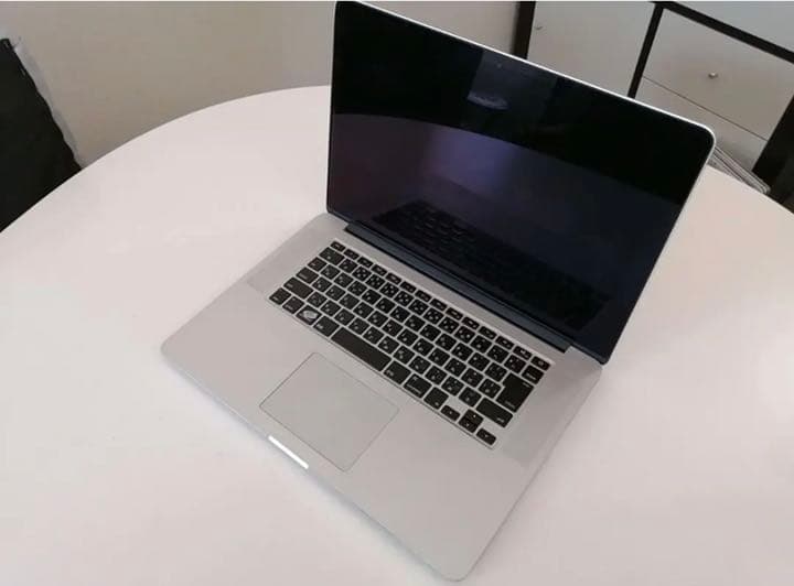 MacBook本体 Macbook Pro 15 inch Mid 2015 16GB 512GB