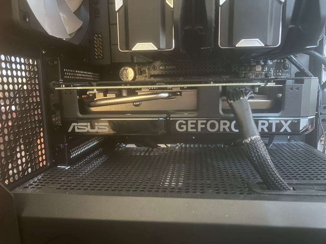 グラフィックボード・グラボ・ビデオカード ASUS TUF Gaming GeForce RTX 4070 Super