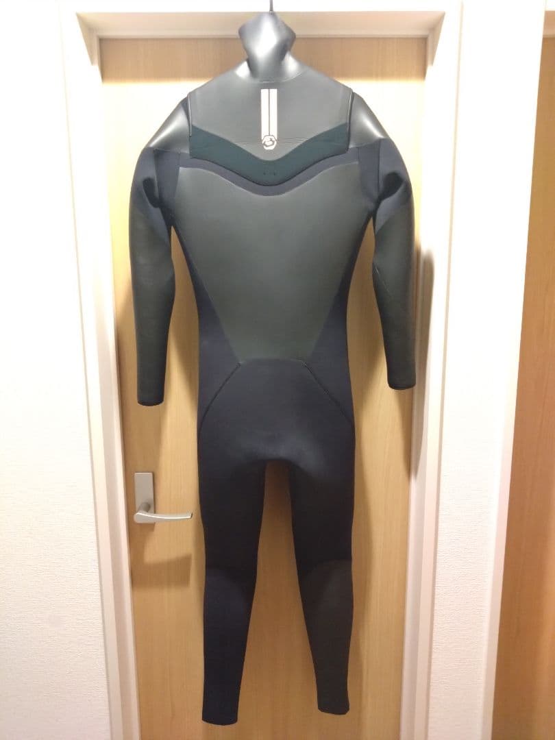 Bewet　５mm×３mmセミドライウェットスーツ　サーフブーツ、グローブ付き