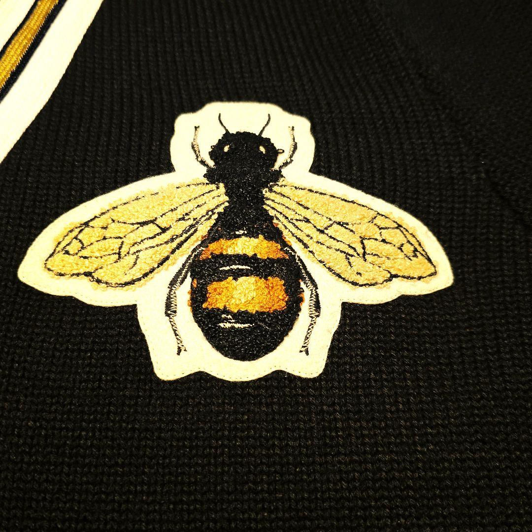 【美品】GUCCIBEE ワッペンVネックニットトップス 黒 XLサイズ