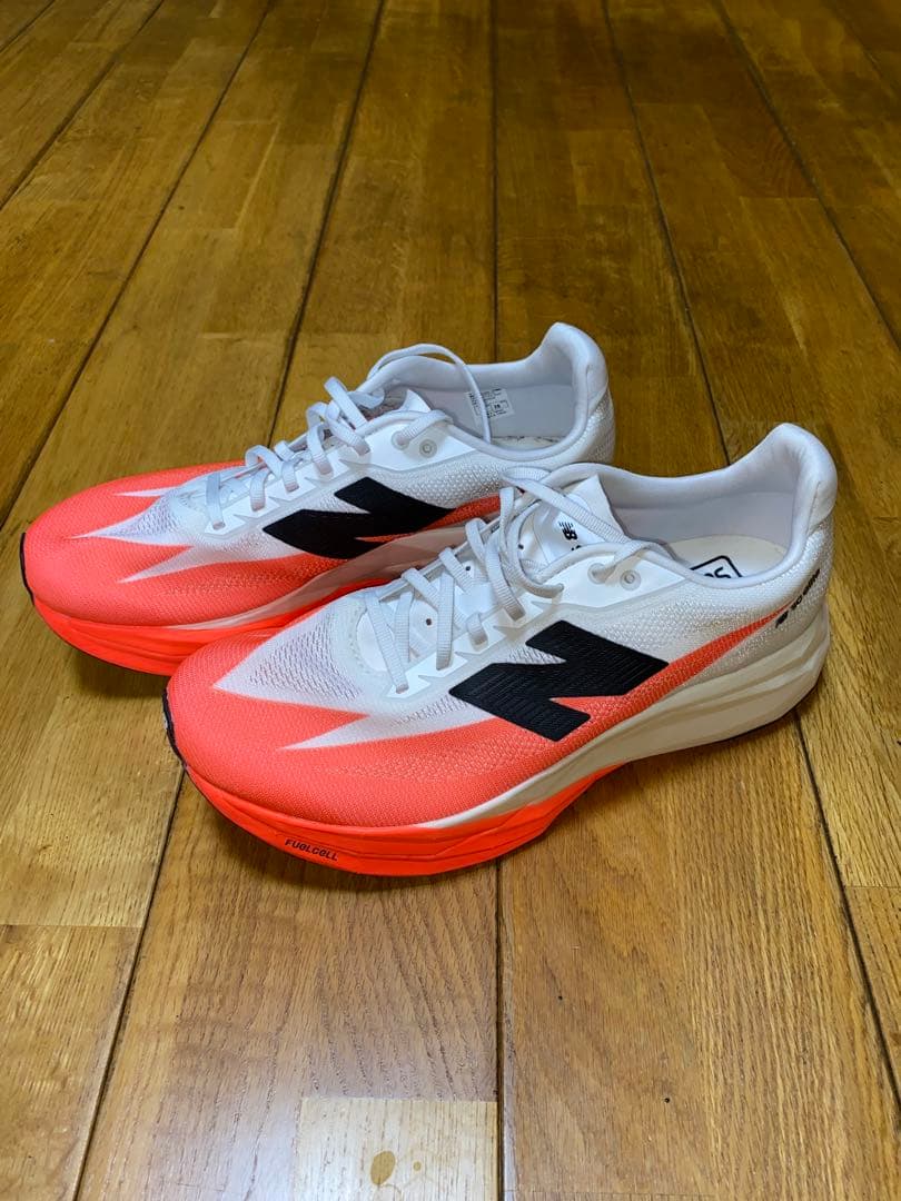 スパイク・シューズ NB FuelCell SuperComp Elite V5