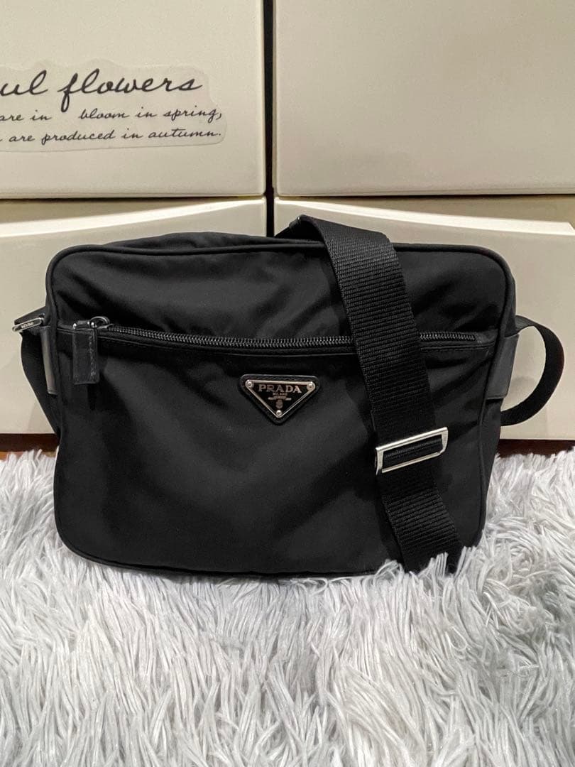 プラダ◆ナイロン◆ショルダーバッグ◆サフィアーノ◆ブラック　黒