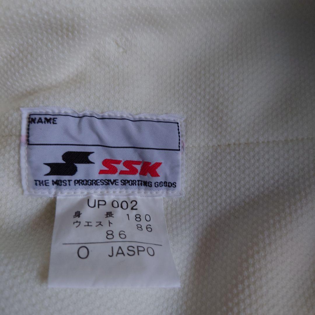 クリーム色 半袖 ユニフォーム智辯和歌山のユニフォーム