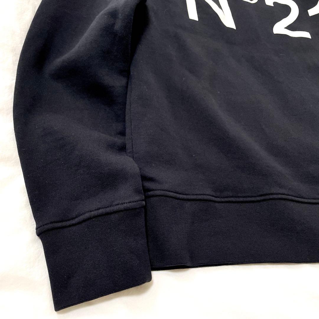 ■美品■ヌメロヴェントゥーノ N゜21　イタリア製　クルーネックスウェット　黒