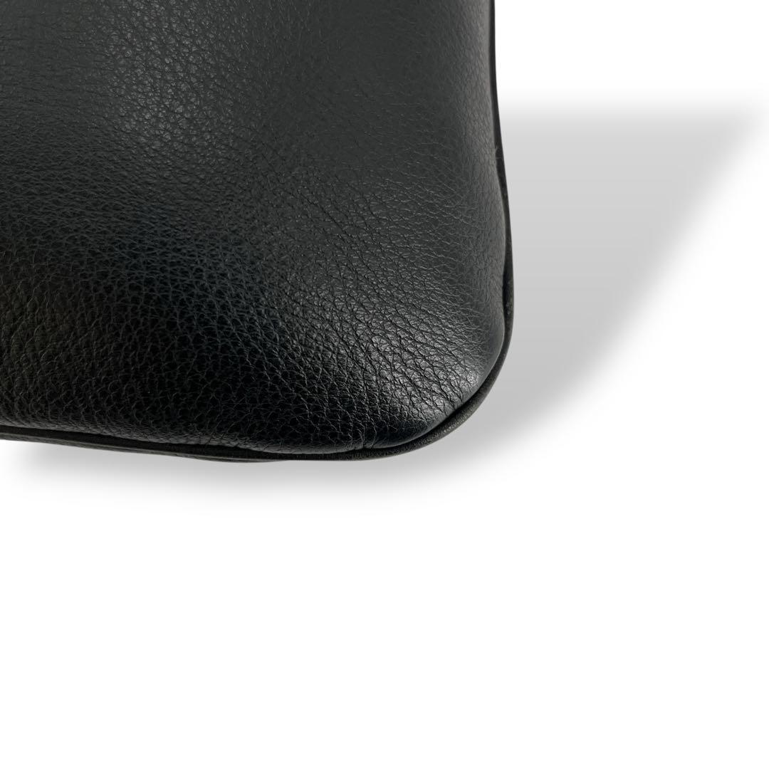 良品　ロエベ　アナグラムロゴ　サコッシュ　ショルダーバッグ　ブラック　レザー