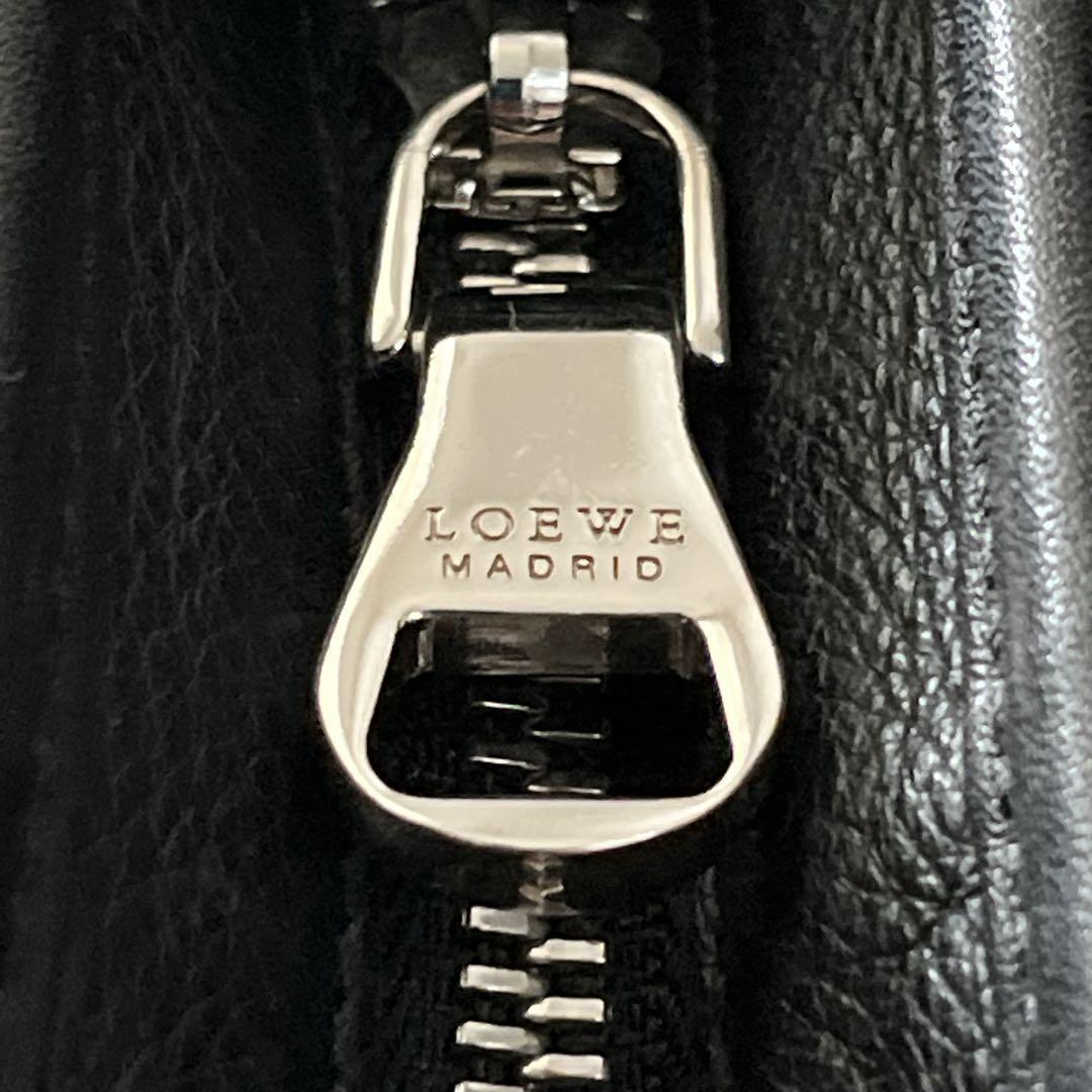 良品　ロエベ　アナグラムロゴ　サコッシュ　ショルダーバッグ　ブラック　レザー