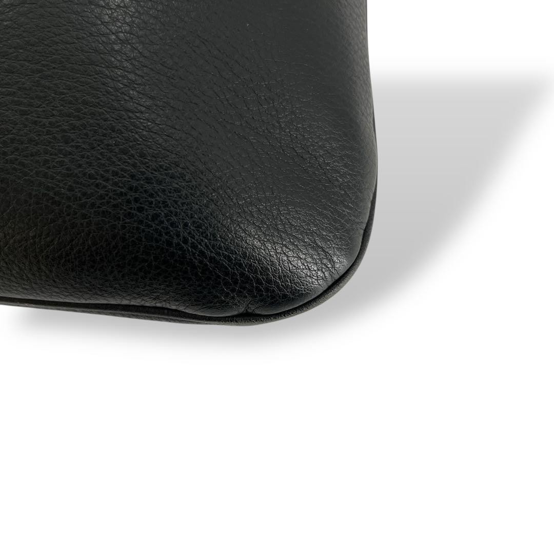 良品　ロエベ　アナグラムロゴ　サコッシュ　ショルダーバッグ　ブラック　レザー